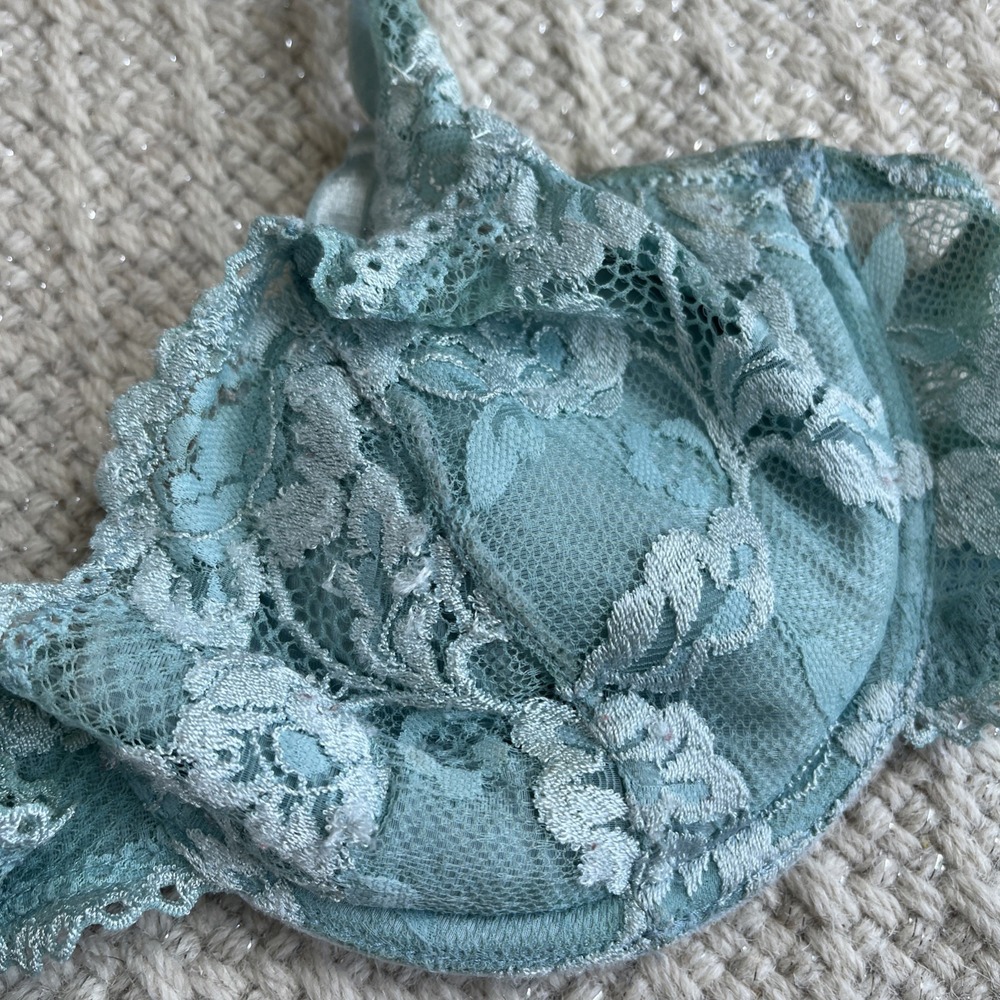 Vintage Victoria's Secret Push Up without padding 34D blue lace underwire Bra - Picture 5 of 16